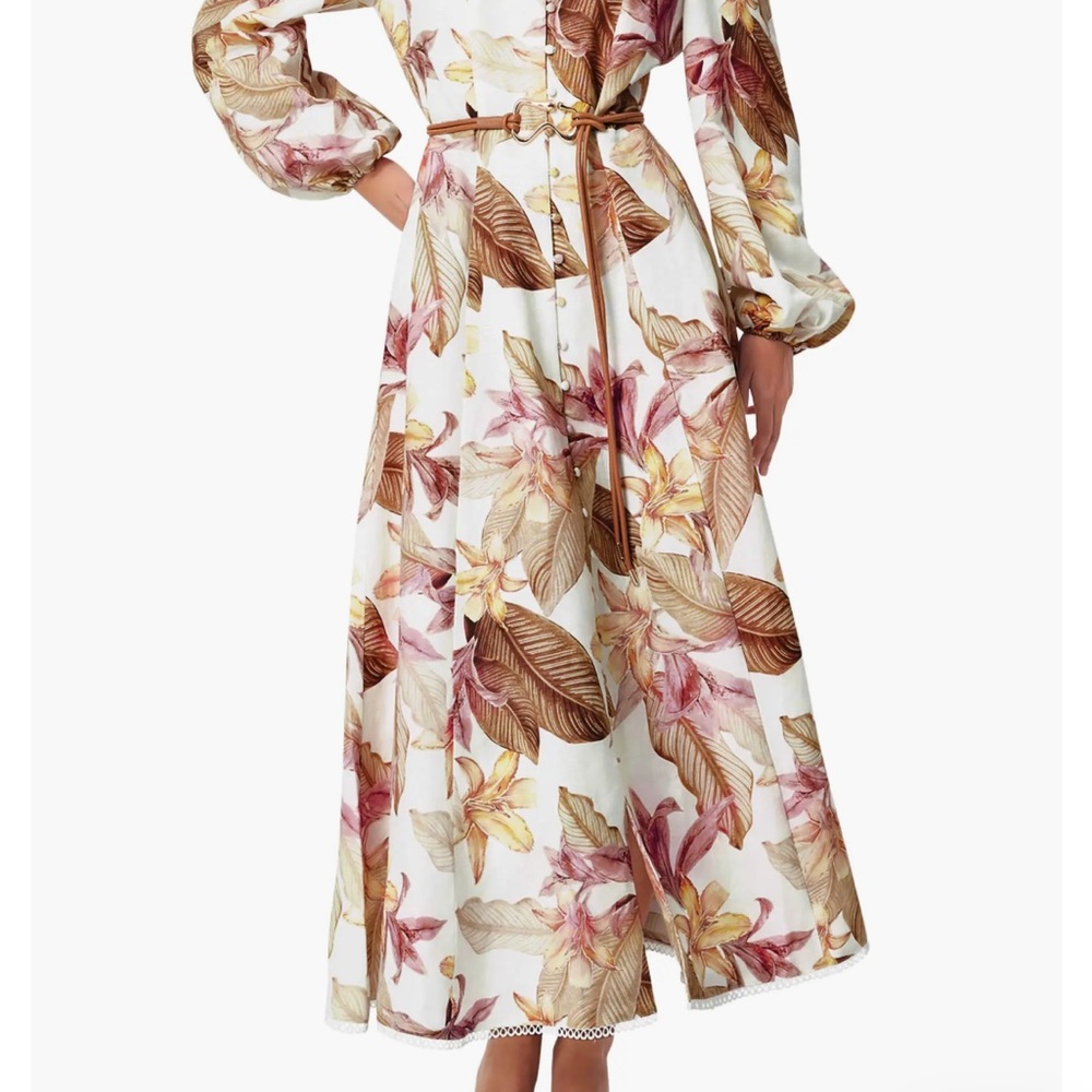 Elliatt Linen Blend Dress Size Small NWT and belt
